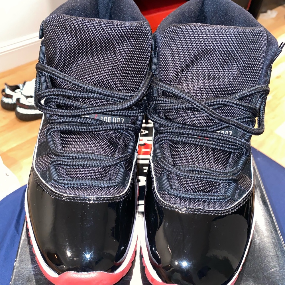 Air Jordan retro 11 bred